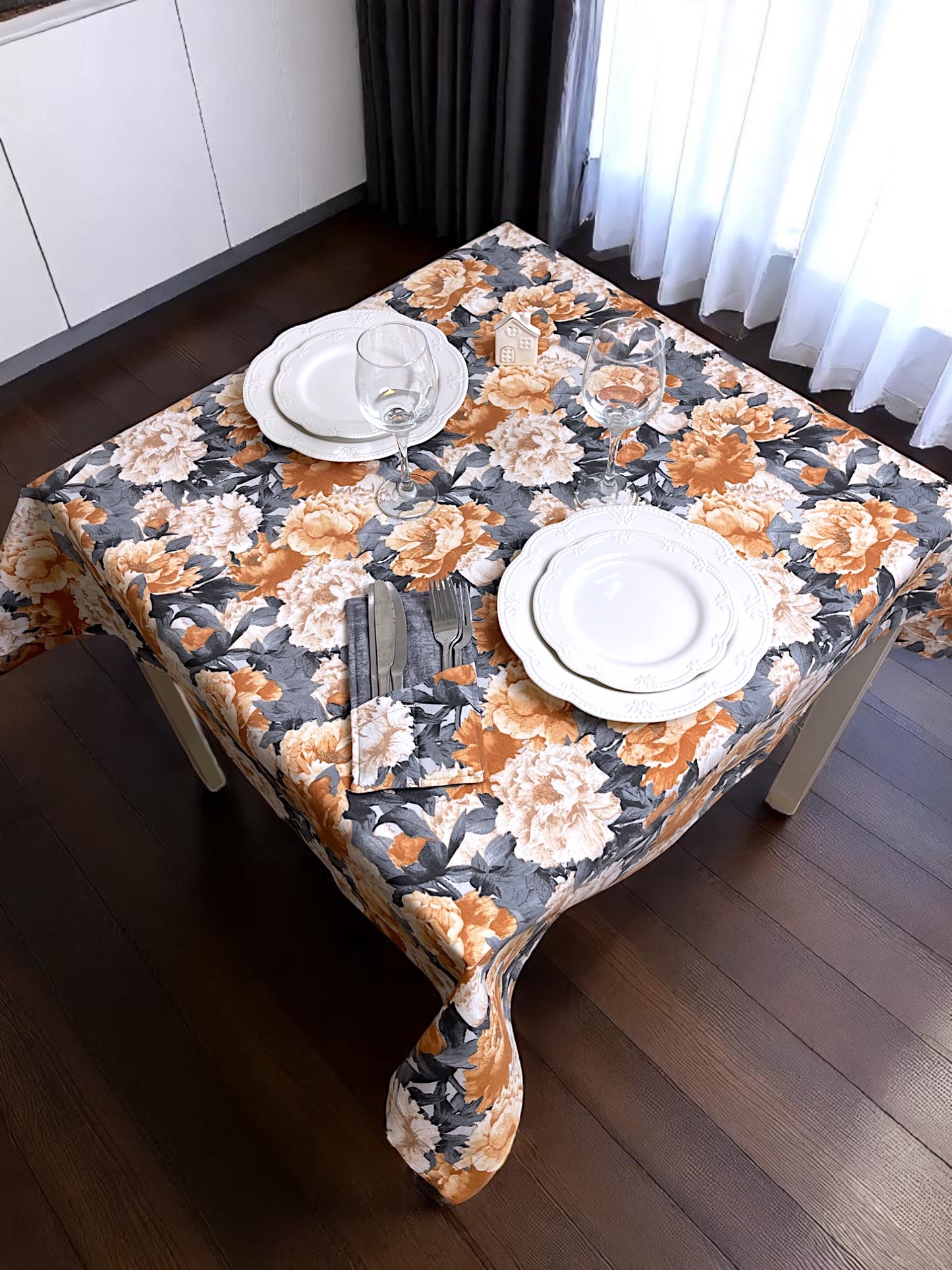 Teflon cotton tablecloth with pattern – Golden peonies
