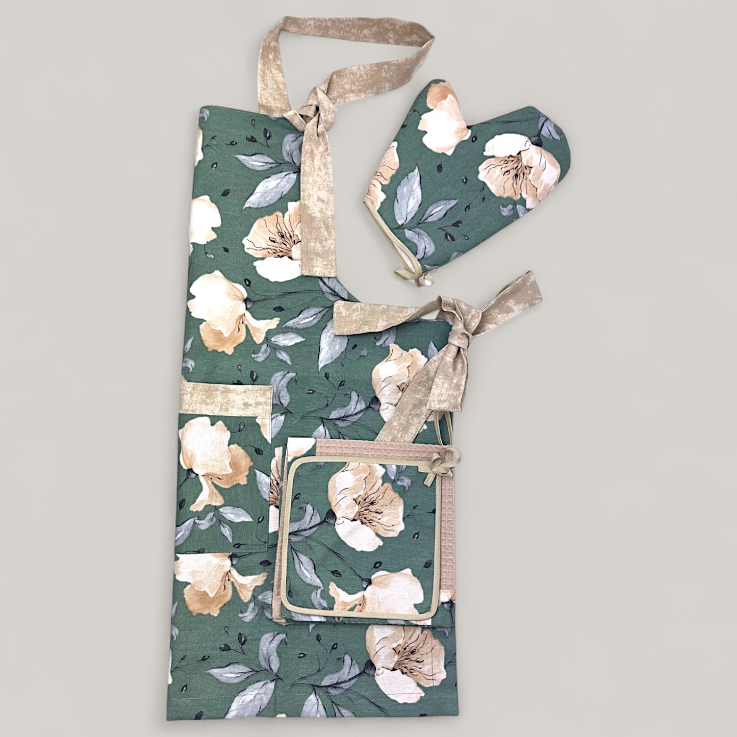 Kitchen set Green floral motif - natural inspiration, water-repellent cotton, 4-piece gift set