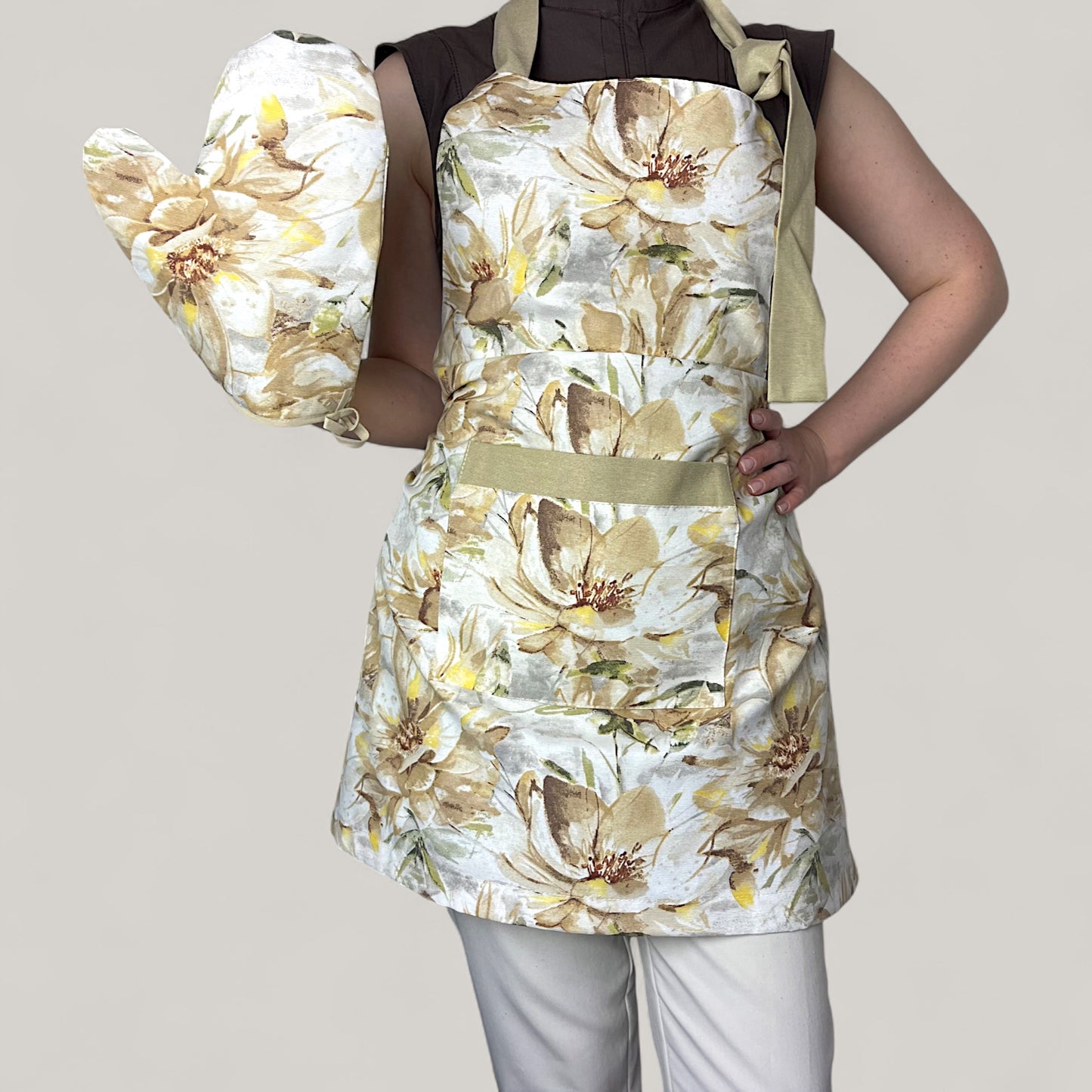 Kitchen set Beige Flower - neutral floral motif, water-repellent cotton, 4-piece gift set