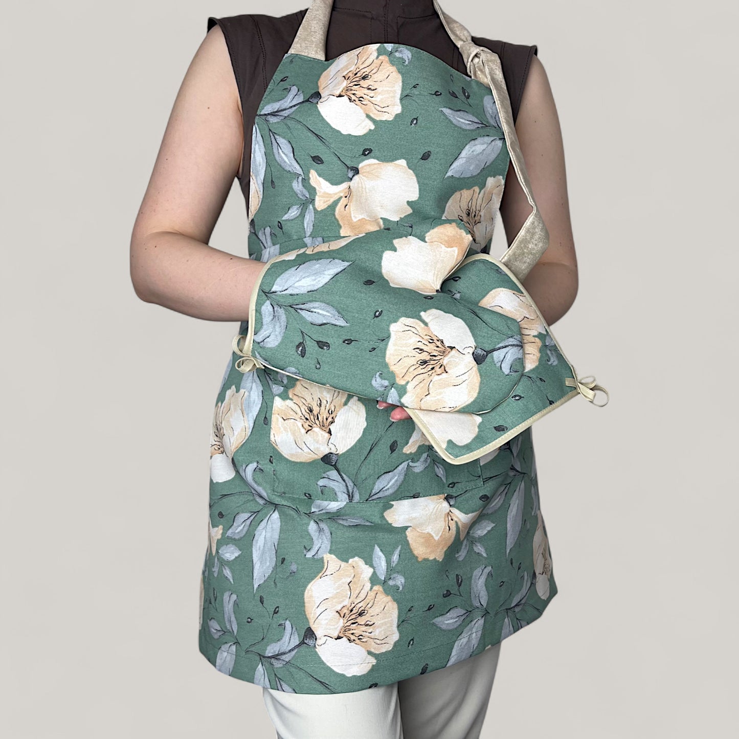 Kitchen set Green floral motif - natural inspiration, water-repellent cotton, 4-piece gift set