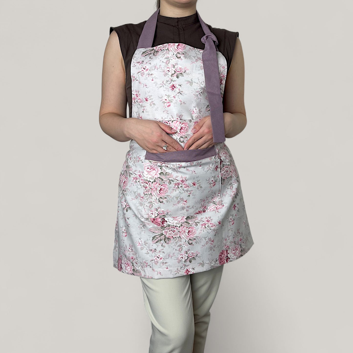 Roses of Provence kitchen set - rustic French floral motif, water-repellent cotton, 4-piece gift set
