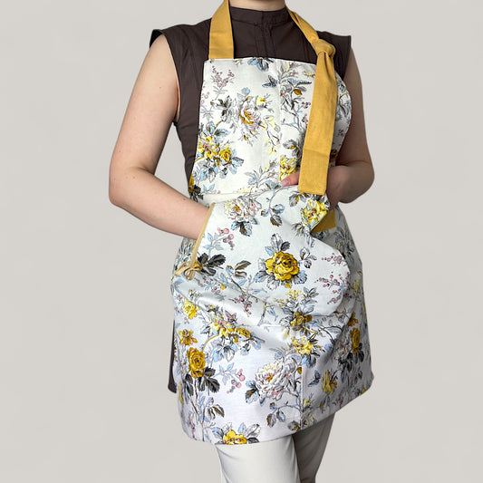 Kuchyňská sada Žlutá růže Harmony – květinový motiv, vodoodpudivá bavlna, 4dílná dárková sada