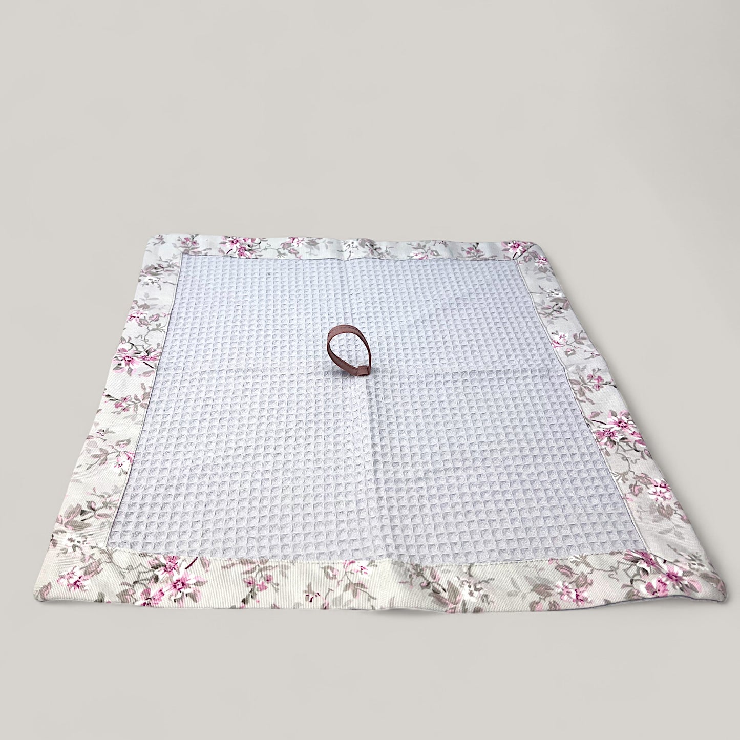 Roses of Provence kitchen set - rustic French floral motif, water-repellent cotton, 4-piece gift set