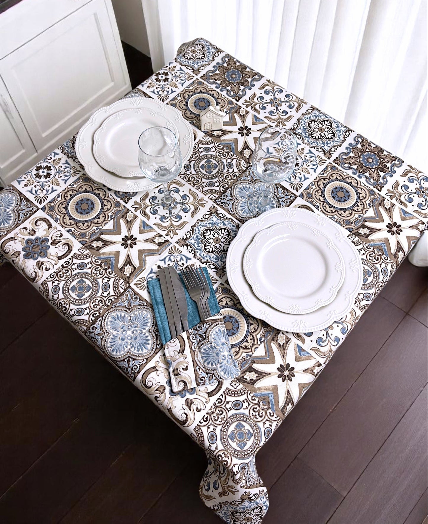 Teflon cotton tablecloth with pattern – Light blue mosaic