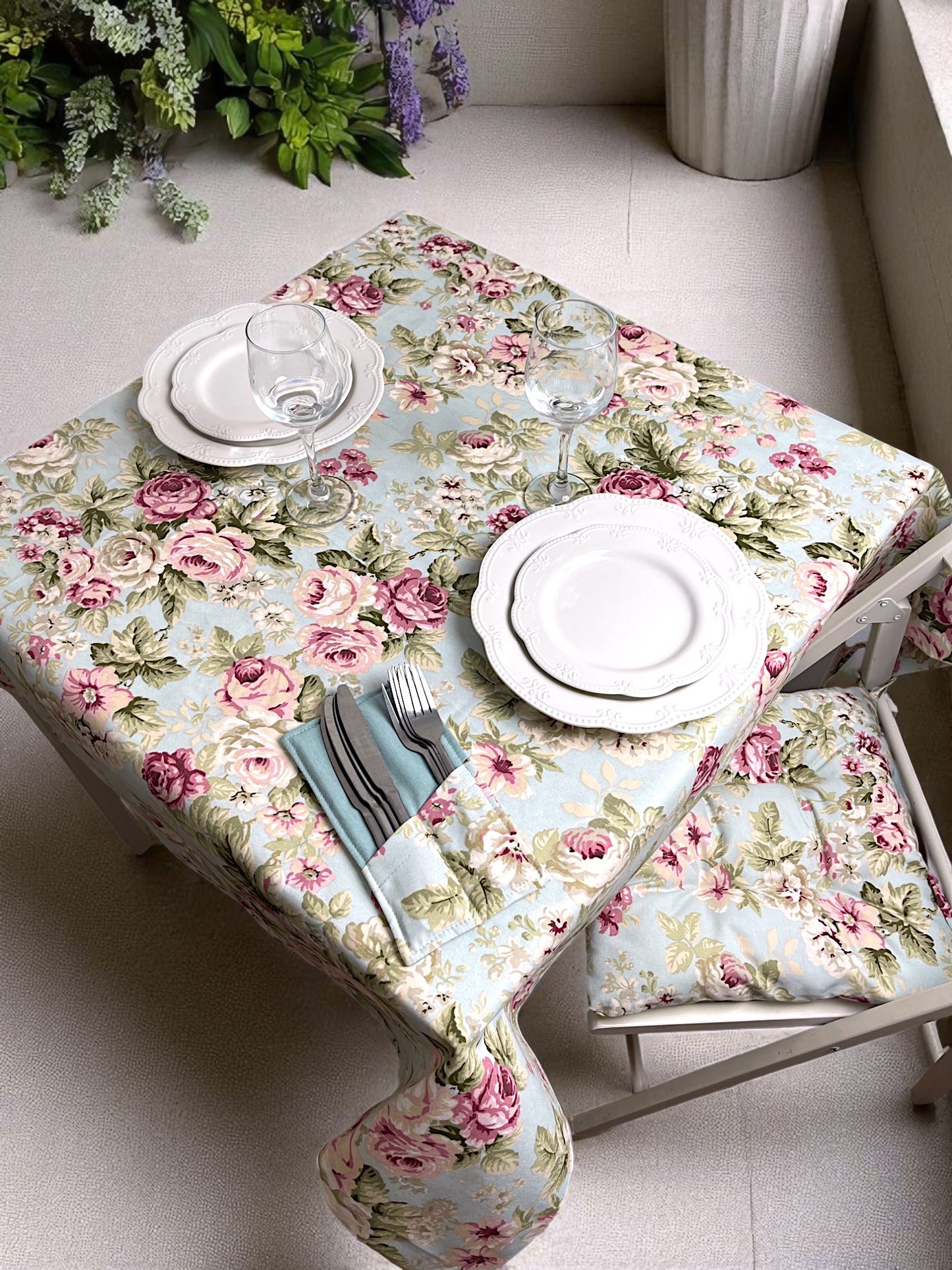 Teflon cotton tablecloth with pattern – Pink dream