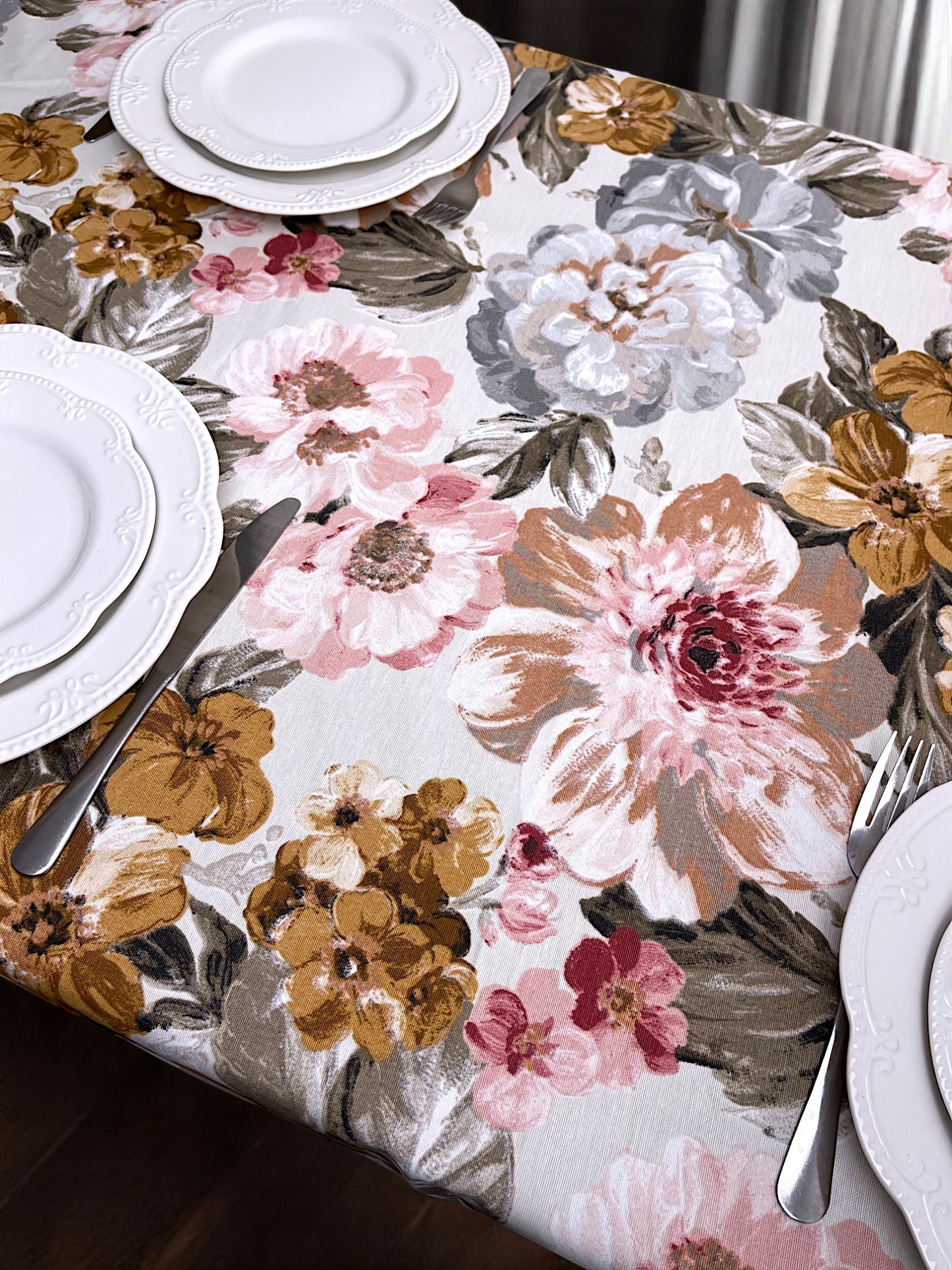 Teflon cotton tablecloth with floral pattern – Large flowers