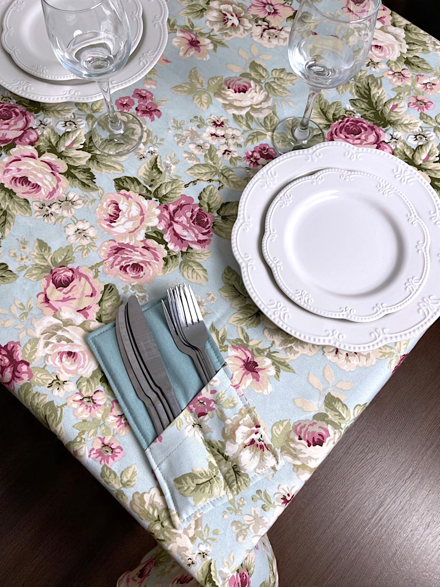 Teflon cotton tablecloth with pattern – Pink dream