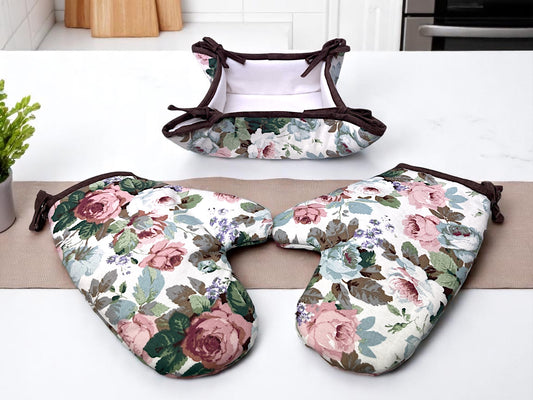 Kuchyňský sety: 2 kuchyňské chňapky s teflonem a košík na pečivo se vzorem Růží na bílém podkladu