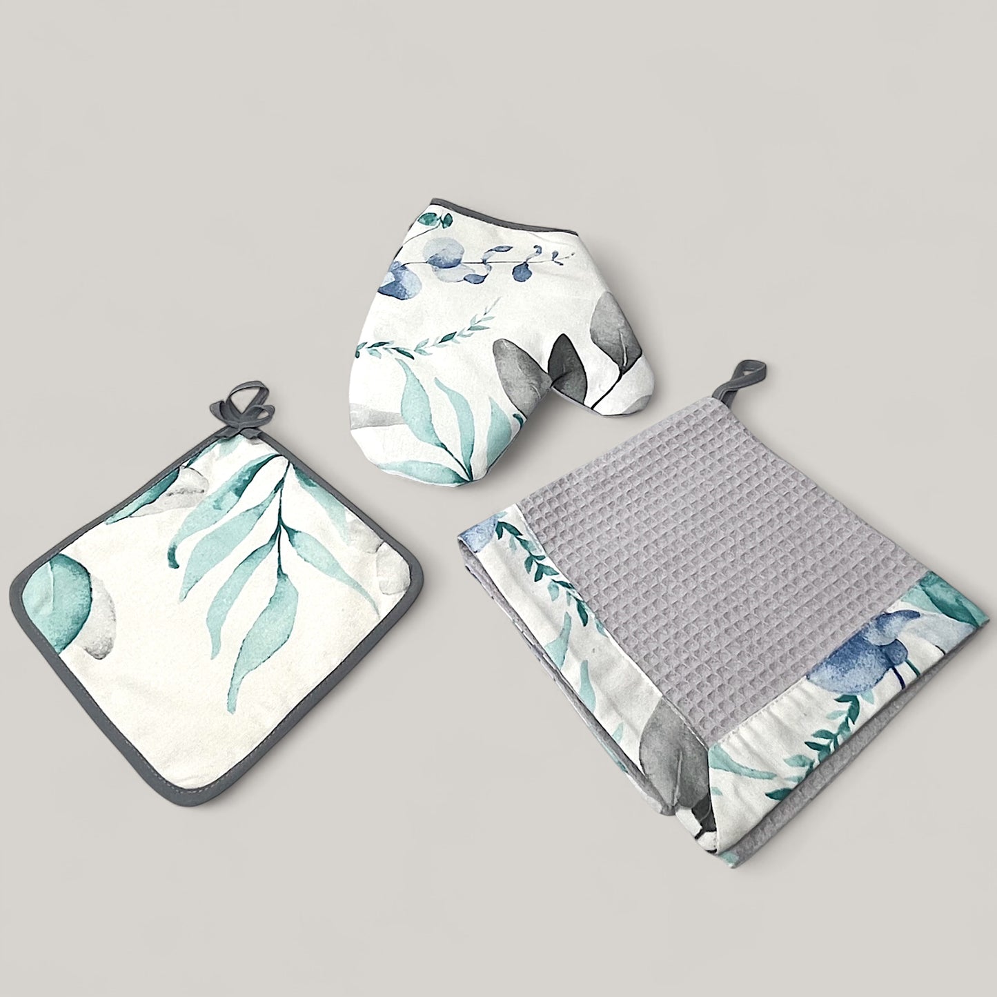 Blue Leaves Kitchen Set – Minimalist Floral Motif, Water-Repellent Cotton, 4-Piece Gift Set