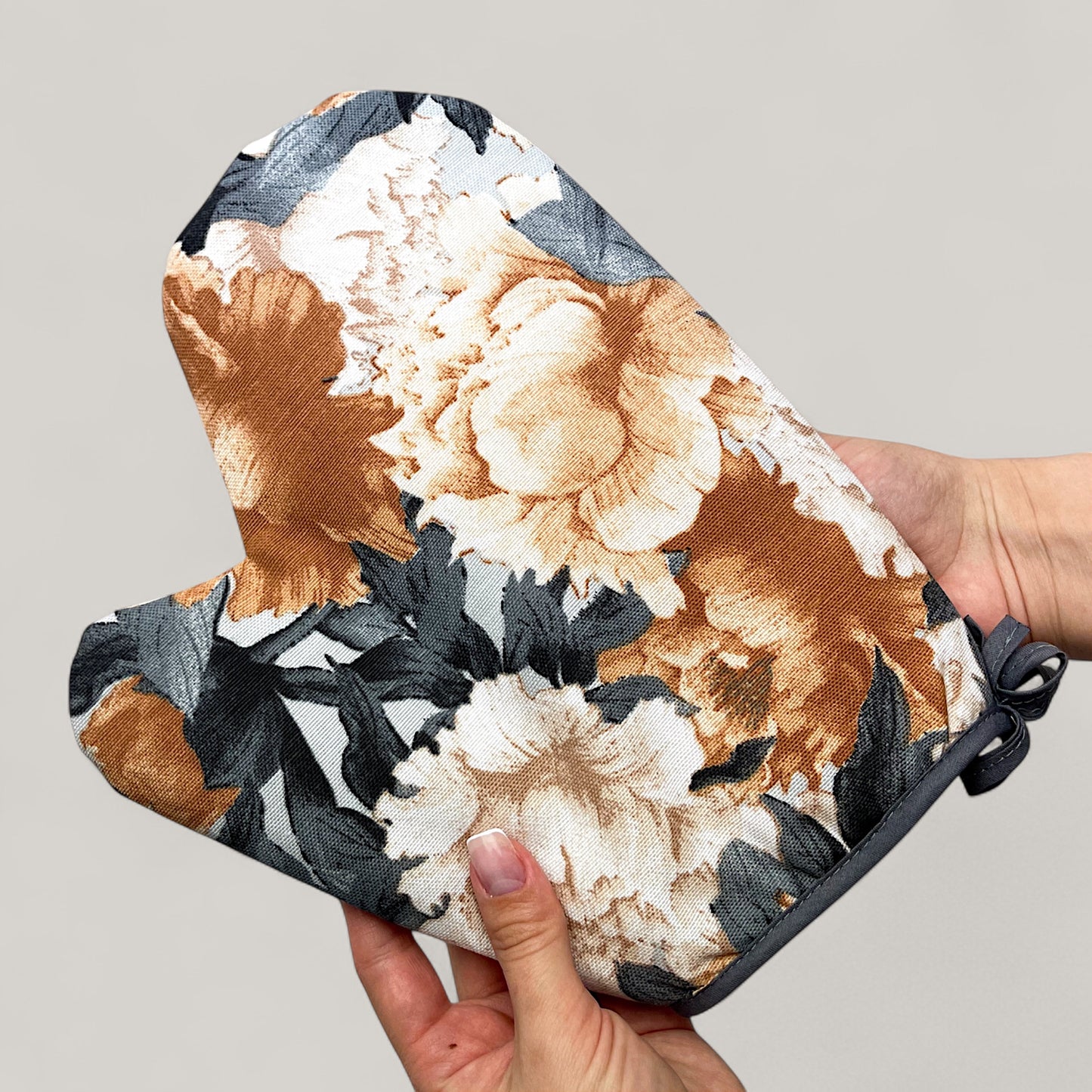 Golden Peonies kitchen set - floral motif, water-repellent cotton, 4-piece gift set 